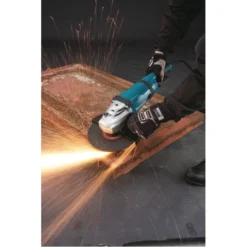 Meuleuse 2400W MAKITA - Ø 230 Mm - GA9030X01 7 Meuleuse 2400W MAKITA - Ø 230 Mm - GA9030X01 -Maison Outil Boutique MNA40012 4
